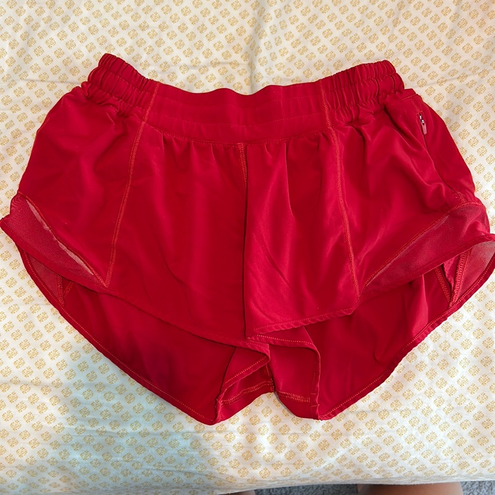 Lululemon hotty hot LR 2.5”